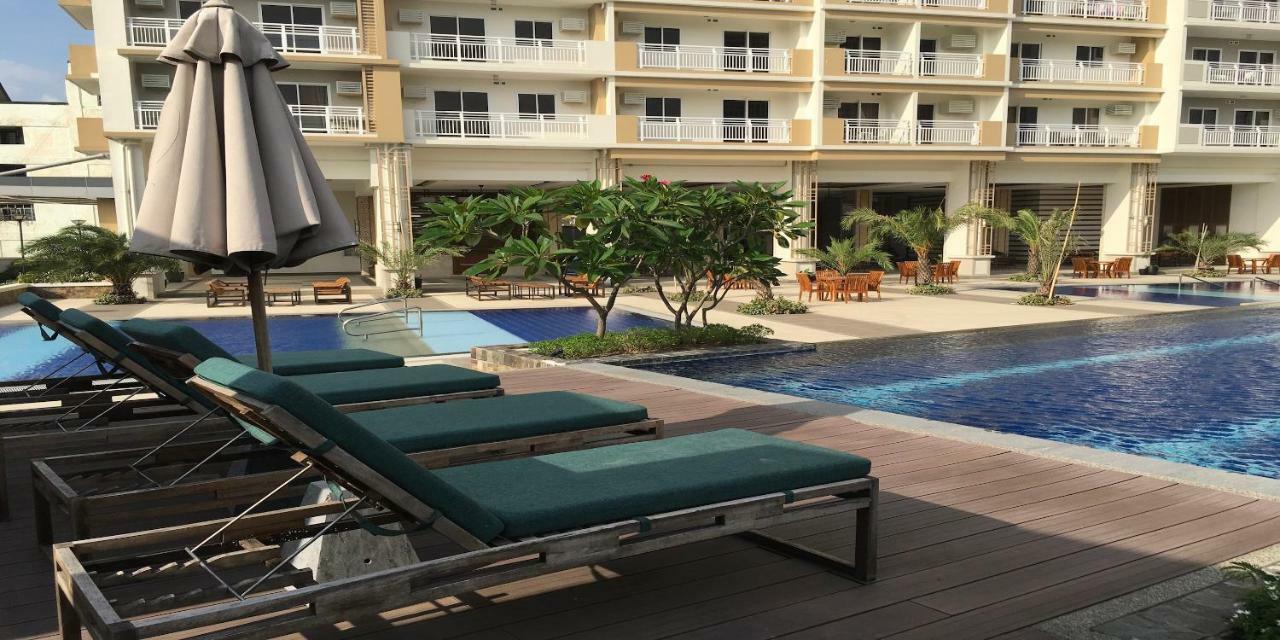 Viera Residence Manila Exteriör bild